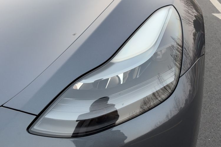Used Tesla Model Y 2021 Long-Range All-Wheel-Drive Version Left Front Headlight