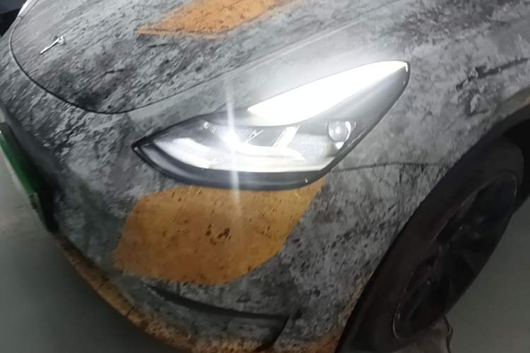 Used Tesla Model Y 2021 Standard Range Rear-Wheel Drive Version Left Front Headlight