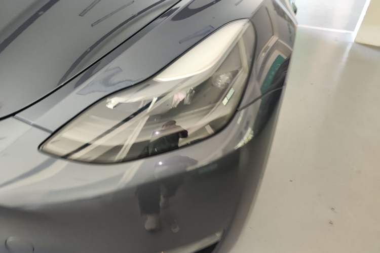 Used Tesla Model Y 2021 Standard Range Rear-Wheel Drive Version Left Front Headlight
