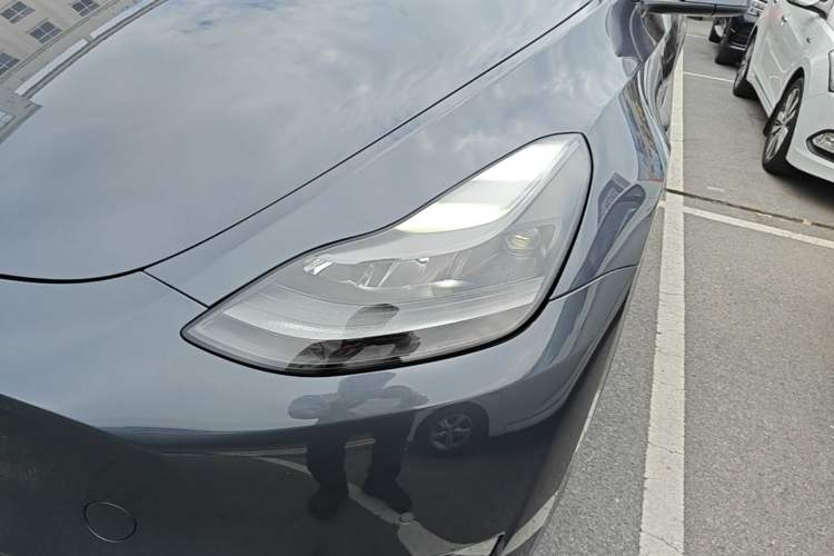 Used Tesla Model Y 2021 Standard Range Rear-Wheel Drive Version Left Front Headlight