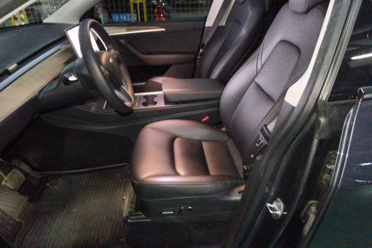 Used Tesla Model Y 2021 Long-Range All-Wheel-Drive Version 3D7 Left Front Seat
