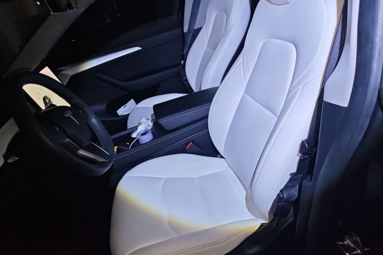 Used Tesla Model Y 2021 Long-Range All-Wheel-Drive Version Left Front Seat
