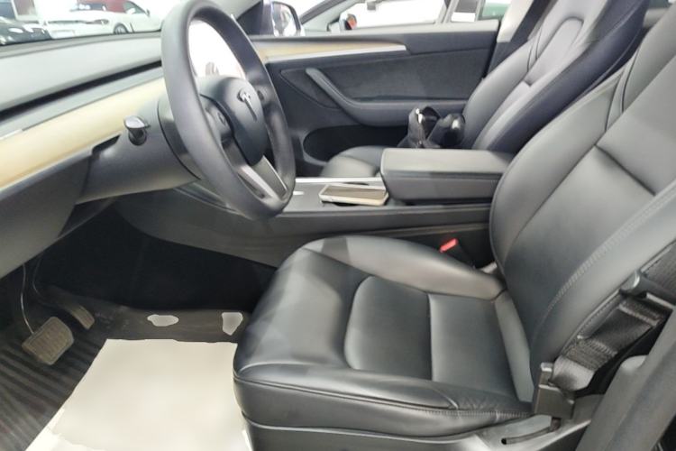 Used Tesla Model Y 2021 Long-Range All-Wheel-Drive Version 3D7 Left Front Seat