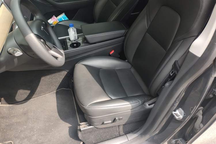 Used Tesla Model Y 2021 Long-Range All-Wheel-Drive Version Left Front Seat