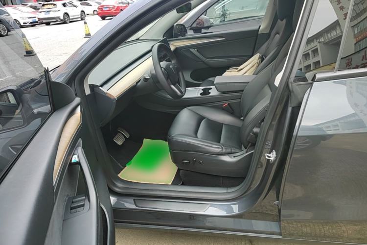 Used Tesla Model Y 2021 Long-Range All-Wheel-Drive Version Left Front Seat