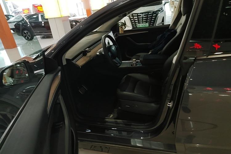 Used Tesla Model Y 2021 Long-Range All-Wheel-Drive Version Left Front Seat