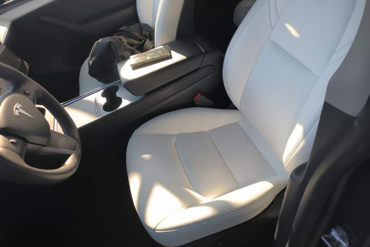 Used Tesla Model Y 2021 Long-Range All-Wheel-Drive Version Left Front Seat