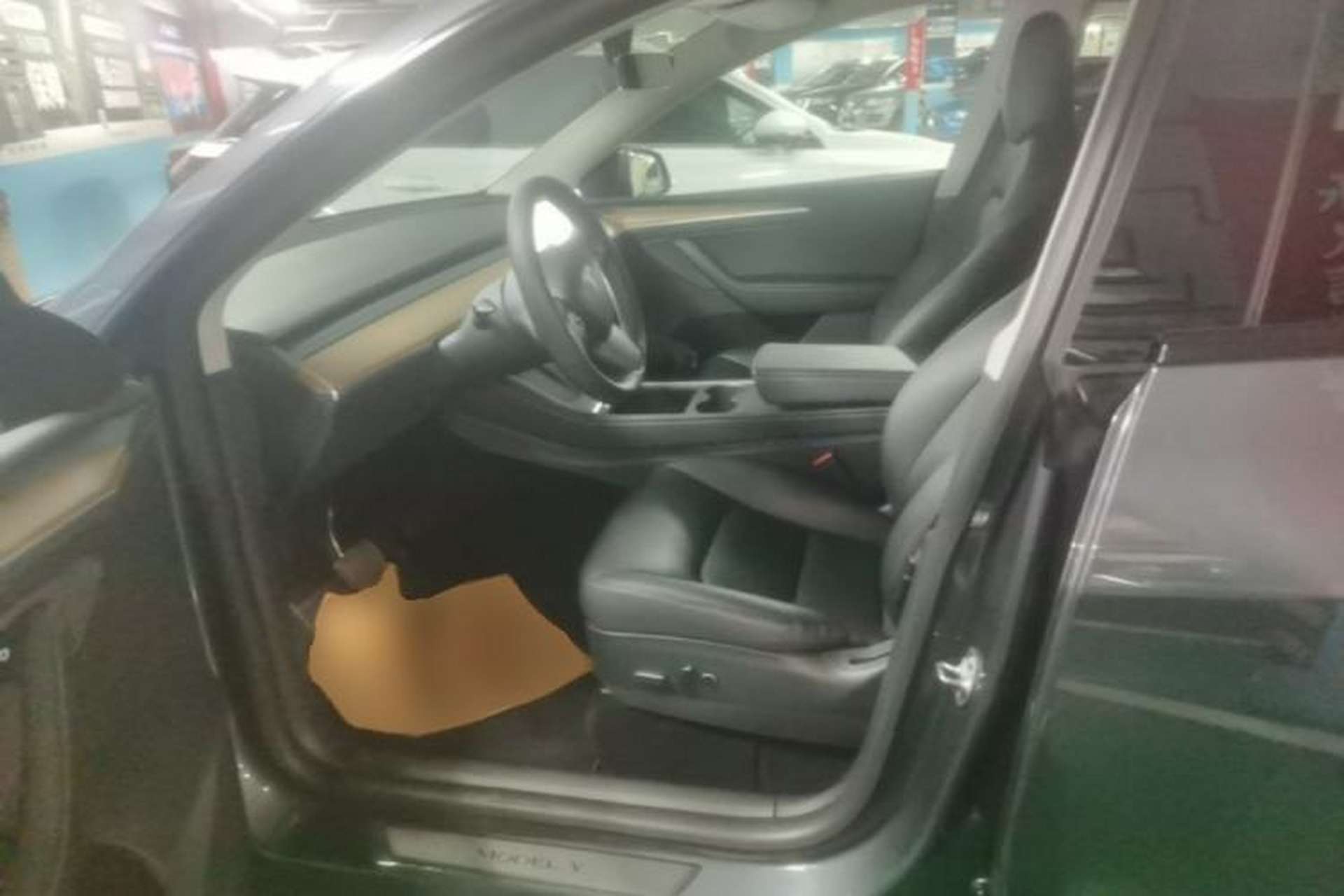 Used Tesla Model Y 2021 Long-Range All-Wheel-Drive Version Left Front Seat
