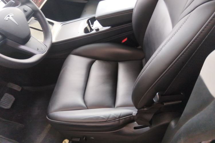 Used Tesla Model Y 2021 Revised Version 2 Long-Range All-Wheel-Drive Edition Left Front Seat