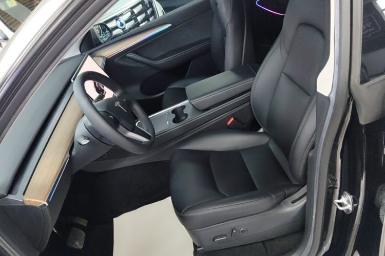 Used Tesla Model Y 2021 Revised Version 2 Long-Range All-Wheel-Drive Edition Left Front Seat