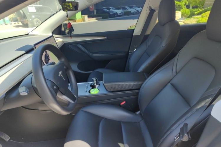 Used Tesla Model Y 2021 Standard Range Rear-Wheel Drive Version Left Front Seat