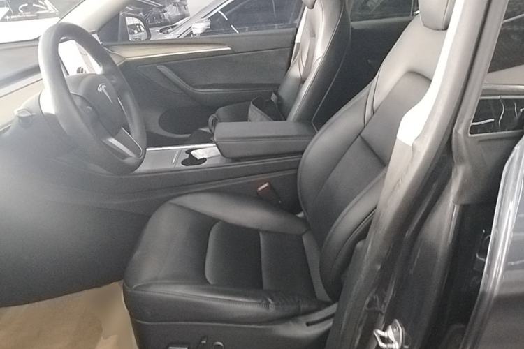 Used Tesla Model Y 2021 Standard Range Rear-Wheel Drive Version Left Front Seat