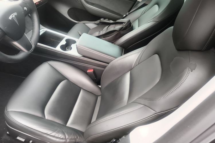 Used Tesla Model Y 2021 Long-Range All-Wheel-Drive Version Left Front Seat
