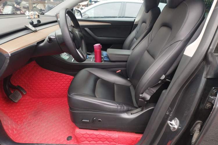 Used Tesla Model Y 2021 Long-Range All-Wheel-Drive Version Left Front Seat