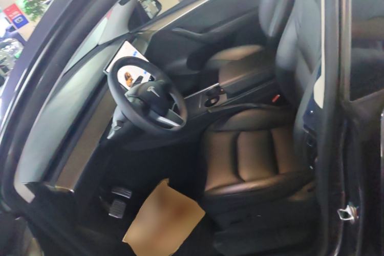 Used Tesla Model Y 2021 Standard Range Rear-Wheel Drive Version Left Front Seat