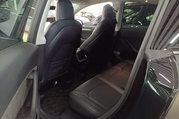 Used Tesla Model Y 2021 Long-Range All-Wheel-Drive Version 3D7 Left Rear Seat