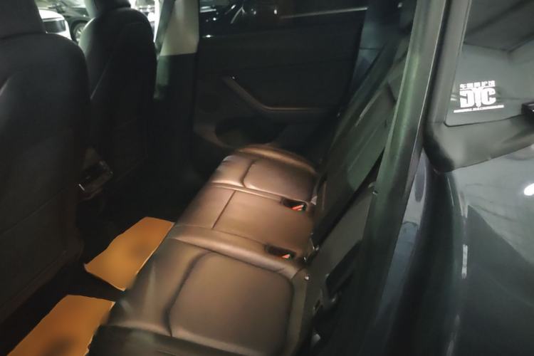 Used Tesla Model Y 2021 Long-Range All-Wheel-Drive Version Left Rear Seat