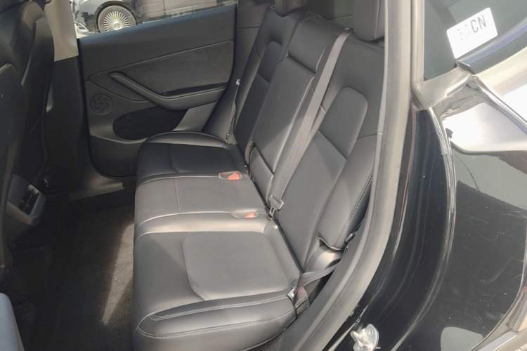 Used Tesla Model Y 2021 Standard Range Rear-Wheel Drive Version Left Rear Seat
