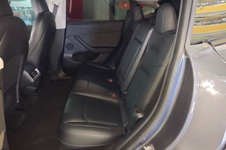 Used Tesla Model Y 2021 Standard Range Rear-Wheel Drive Version Left Rear Seat