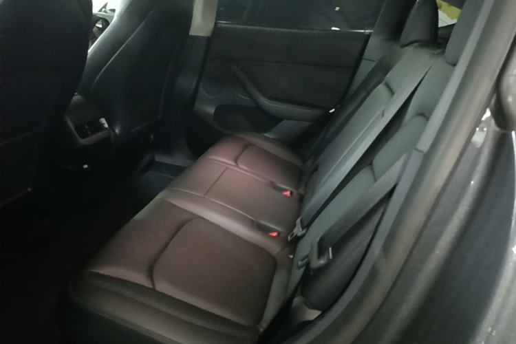Used Tesla Model Y 2021 Long-Range All-Wheel-Drive Version Left Rear Seat