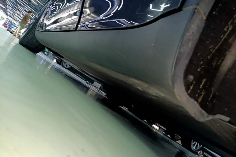 Used Tesla Model Y 2021 Performance High-Performance All-Wheel-Drive Version Left Side Sill