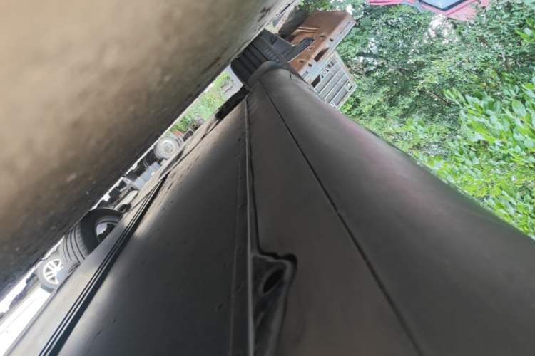 Used Tesla Model Y 2021 Long-Range All-Wheel-Drive Version Left Side Sill