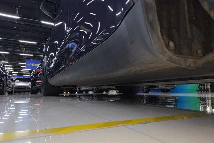 Used Tesla Model Y 2021 Long-Range All-Wheel-Drive Version Left Side Sill