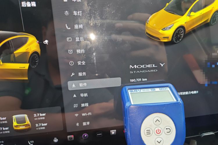 Used Tesla Model Y 2021 Standard Range Rear-Wheel Drive Version Odometer Close Up