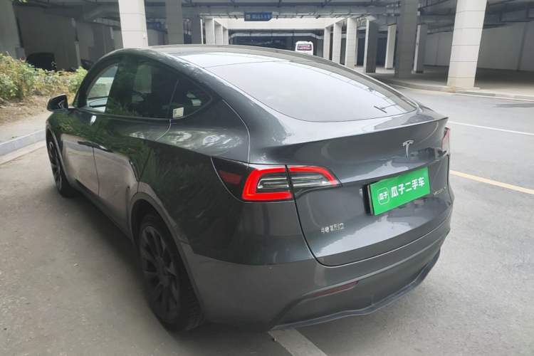 Used Tesla Model Y 2021 Long-Range All-Wheel-Drive Version Rear Left 45 Deg