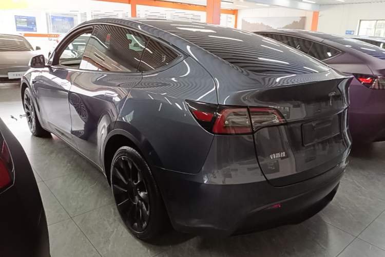 Used Tesla Model Y 2021 Long-Range All-Wheel-Drive Version Rear Left 45 Deg