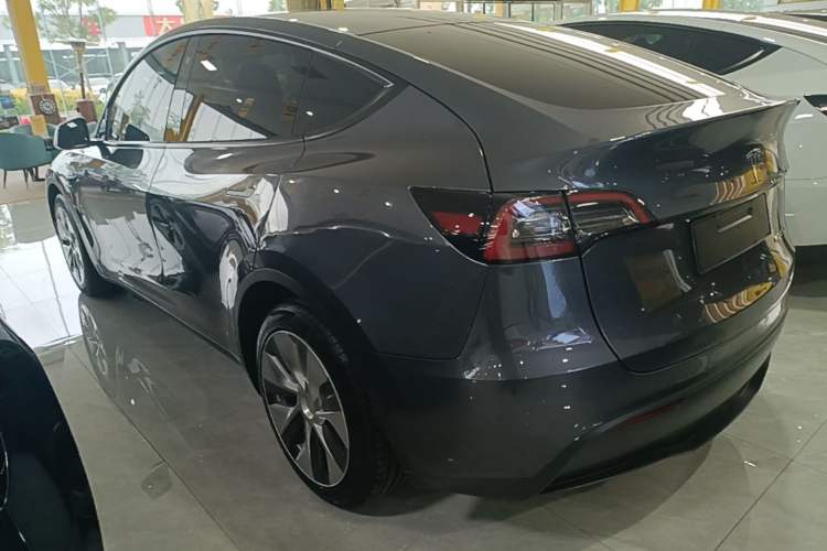 Used Tesla Model Y 2021 Long-Range All-Wheel-Drive Version Rear Left 45 Deg
