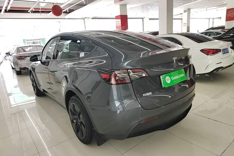 Used Tesla Model Y 2021 Long-Range All-Wheel-Drive Version 3D7 Rear Left 45 Deg