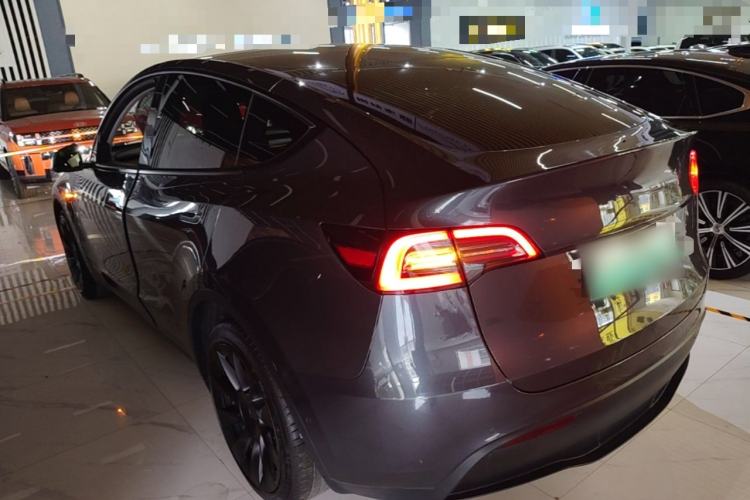 Used Tesla Model Y 2021 Long-Range All-Wheel-Drive Version 3D7 Rear Left 45 Deg