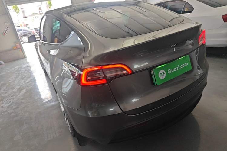 Used Tesla Model Y 2021 Standard Range Rear-Wheel Drive Version Rear Left 45 Deg