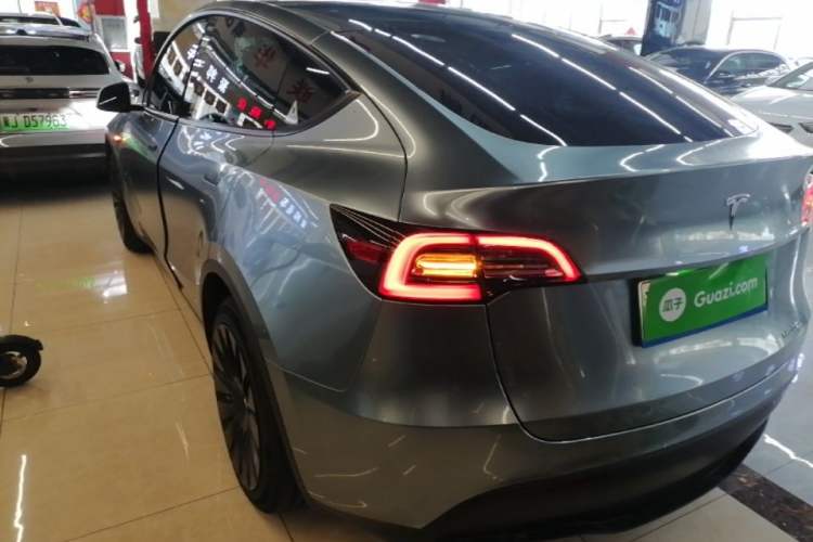 Used Tesla Model Y 2021 Standard Range Rear-Wheel Drive Version Rear Left 45 Deg