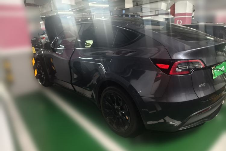 Used Tesla Model Y 2021 Revised Version 2 Long-Range All-Wheel-Drive Edition Rear Left 45 Deg