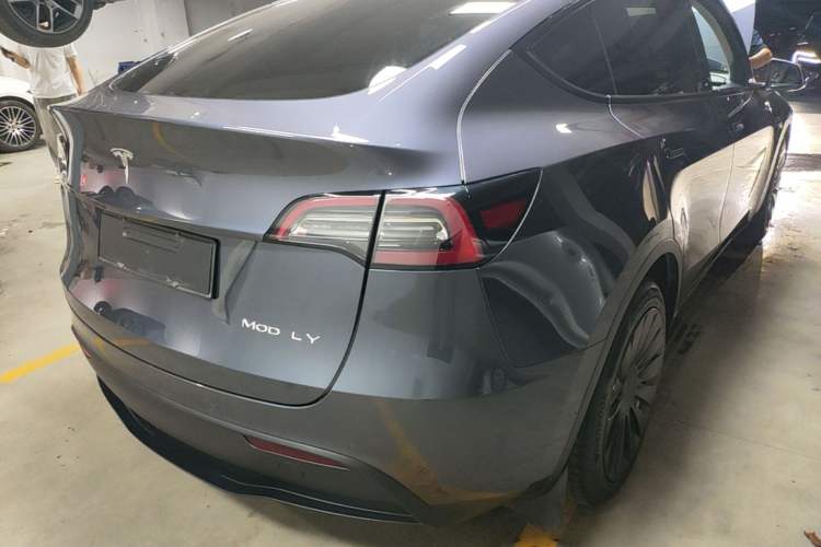 Used Tesla Model Y 2021 Long-Range All-Wheel-Drive Version Rear Right 45 Deg