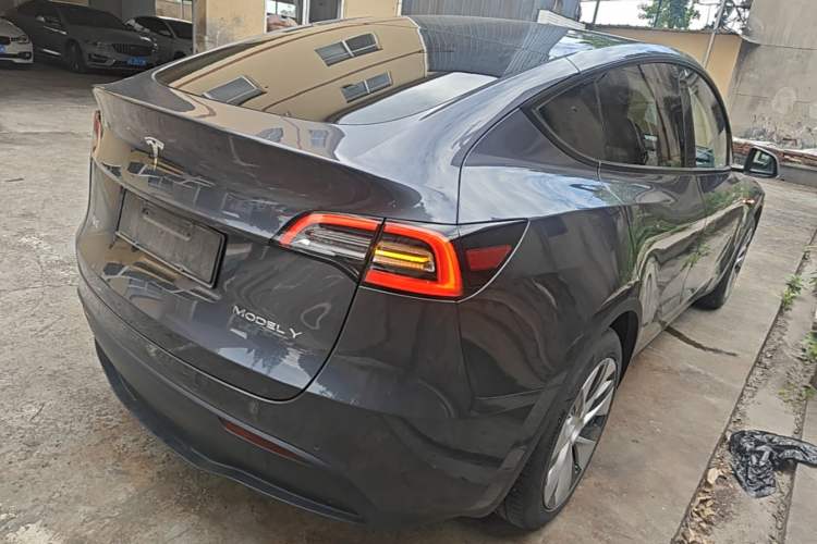 Used Tesla Model Y 2021 Standard Range Rear-Wheel Drive Version Rear Right 45 Deg