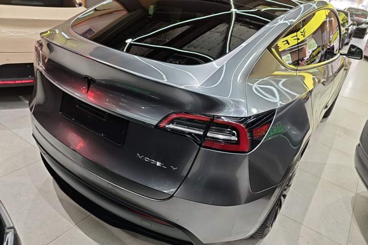 Used Tesla Model Y 2021 Long-Range All-Wheel-Drive Version Rear Right 45 Deg