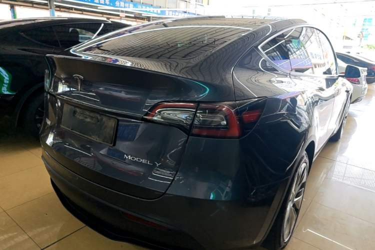 Used Tesla Model Y 2021 Long-Range All-Wheel-Drive Version Rear Right 45 Deg