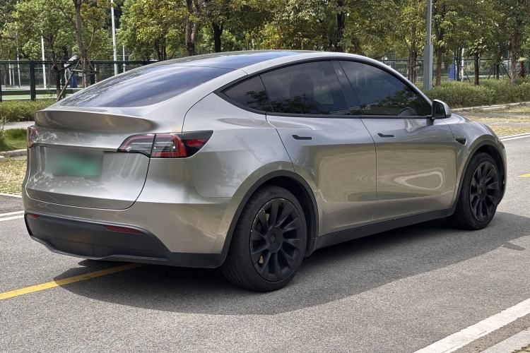 Used Tesla Model Y 2021 Standard Range Rear-Wheel Drive Version Rear Right 45 Deg