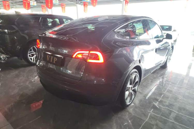 Used Tesla Model Y 2021 Standard Range Rear-Wheel Drive Version Rear Right 45 Deg