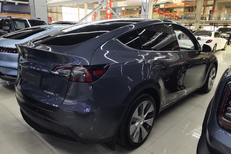 Used Tesla Model Y 2021 Long-Range All-Wheel-Drive Version Rear Right 45 Deg