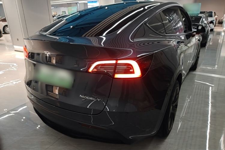 Used Tesla Model Y 2021 Standard Range Rear-Wheel Drive Version Rear Right 45 Deg