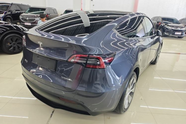 Used Tesla Model Y 2021 Long-Range All-Wheel-Drive Version 3D7 Rear Right 45 Deg