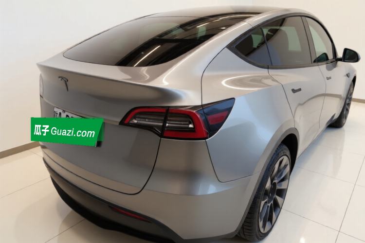 Used Tesla Model Y 2021 Revised Version 2 Long-Range All-Wheel-Drive Edition Rear Right 45 Deg