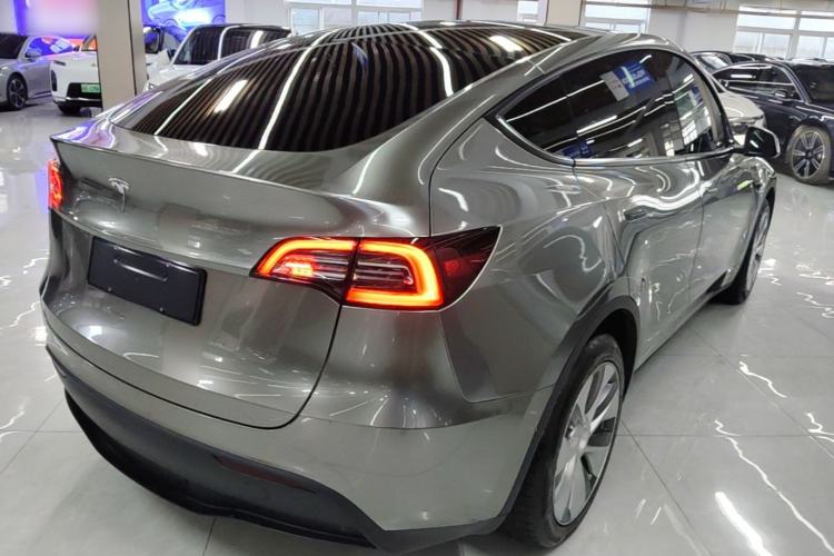 Used Tesla Model Y 2021 Revised Version 2 Long-Range All-Wheel-Drive Edition Rear Right 45 Deg