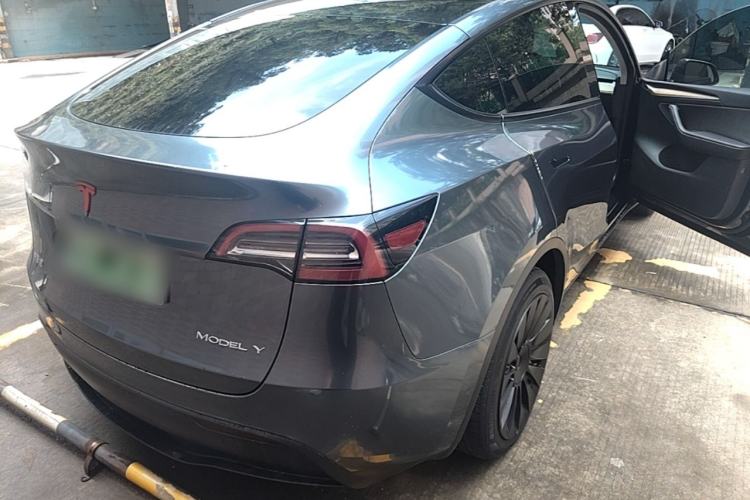 Used Tesla Model Y 2021 Standard Range Rear-Wheel Drive Version Rear Right 45 Deg