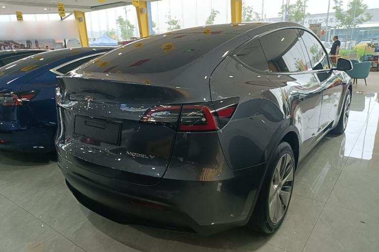 Used Tesla Model Y 2021 Long-Range All-Wheel-Drive Version Rear Right 45 Deg
