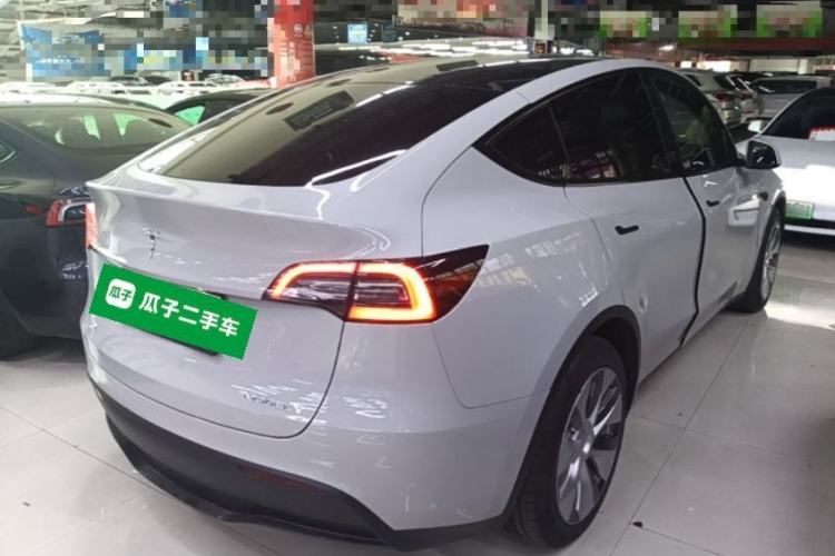 Used Tesla Model Y 2021 Standard Range Rear-Wheel Drive Version Rear Right 45 Deg